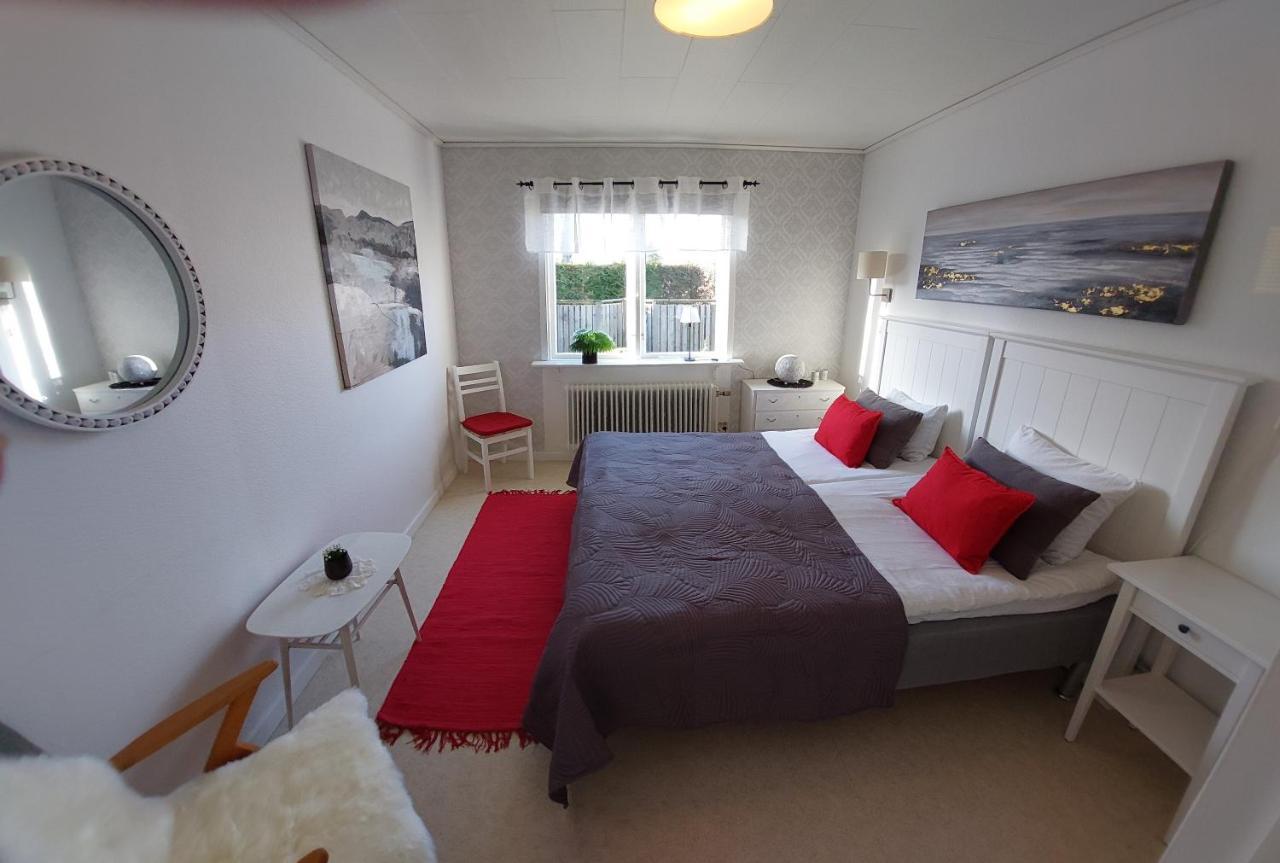 Bruksgarden Bed&Breakfast Undenäs Стая снимка